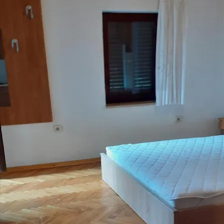 Apartment Rudi Klenovica